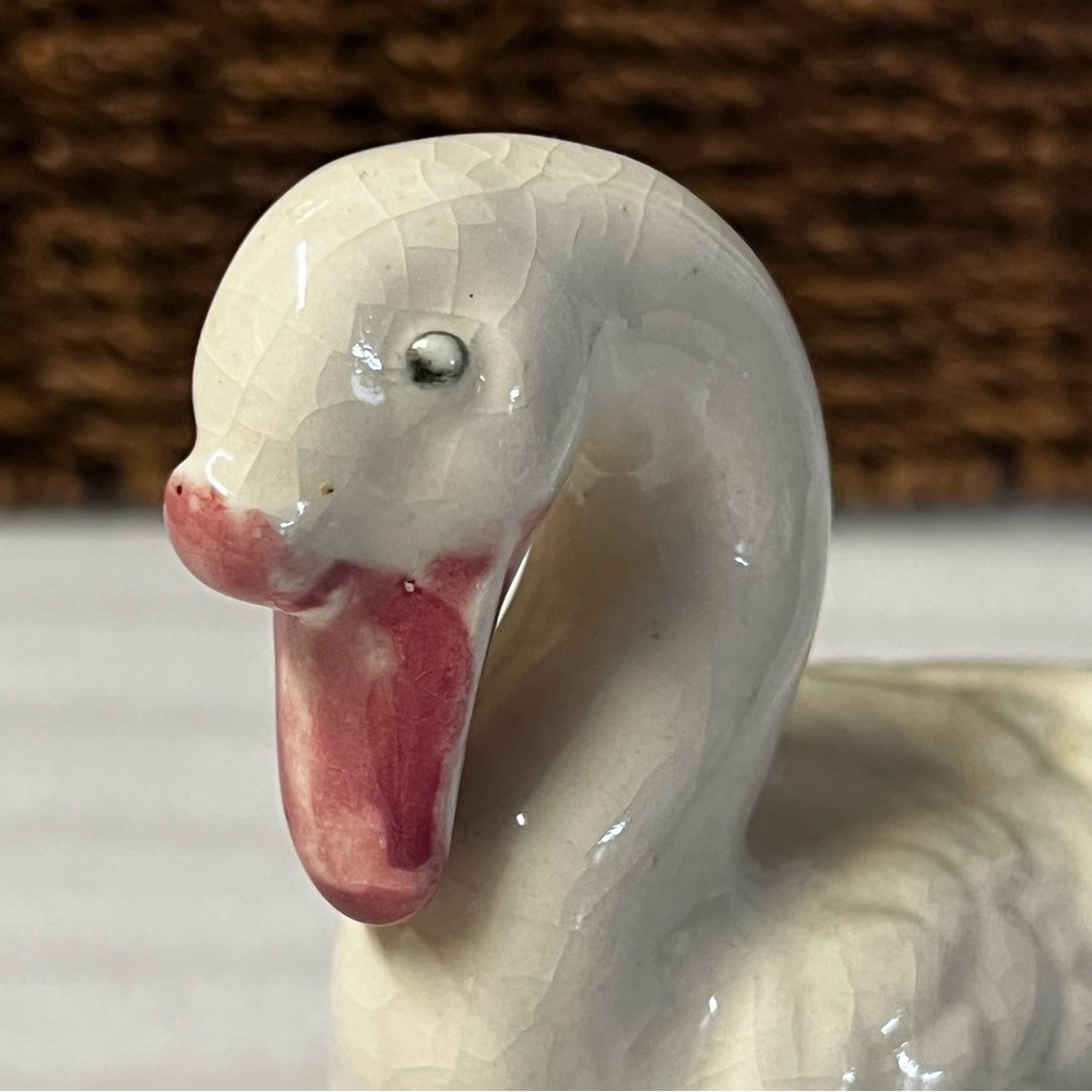Vintage Ceramic Swan Flower Frog Yankoware Made in Japan - Picture 8 of 13